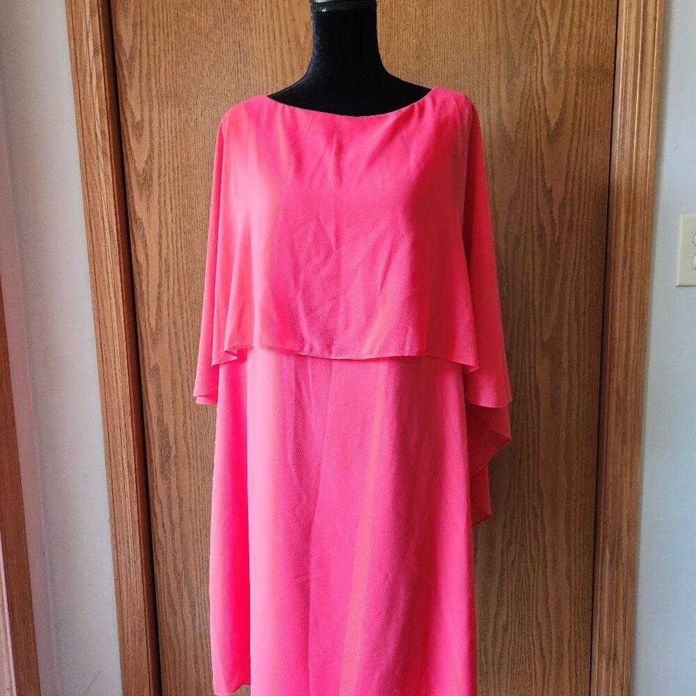Vince Camuto NWT crepe shift dress with attached draping over shoulder Size 18